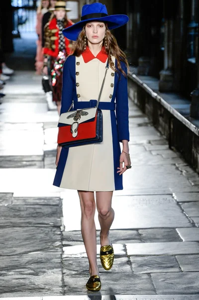 Look 52